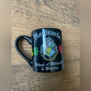 Hogwarts 14oz mug